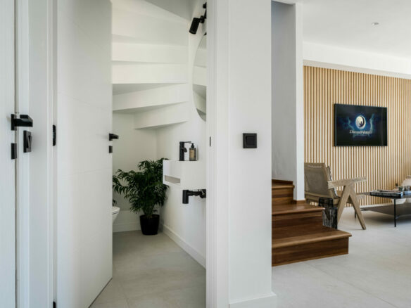 Los Pinos de Aloha – 3B Penthouse – Key Ready