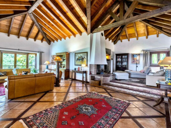 Reduced – El Herrojo Alto – Villa 5B to reform