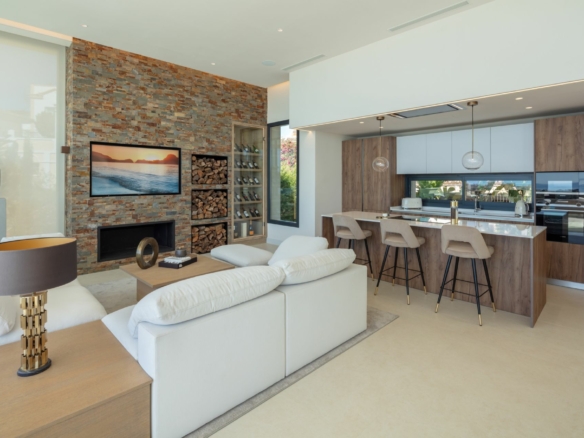 Nueva Andalucia – 5B Modern villa – Panoramic Views