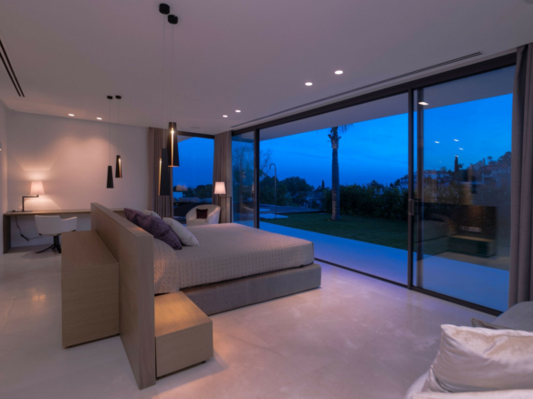 For sale  – Benahavis –  Modern 5B villa – Panoramic views 🌳