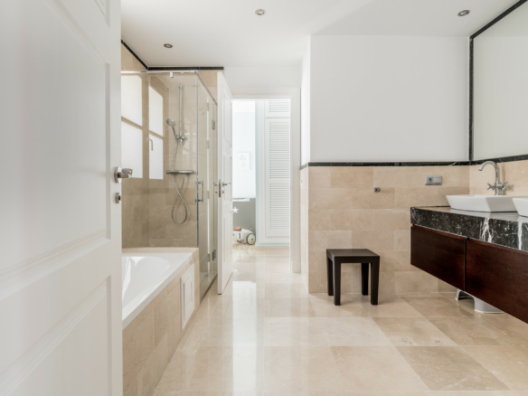 El Madroñal – 6B Villa – Gated