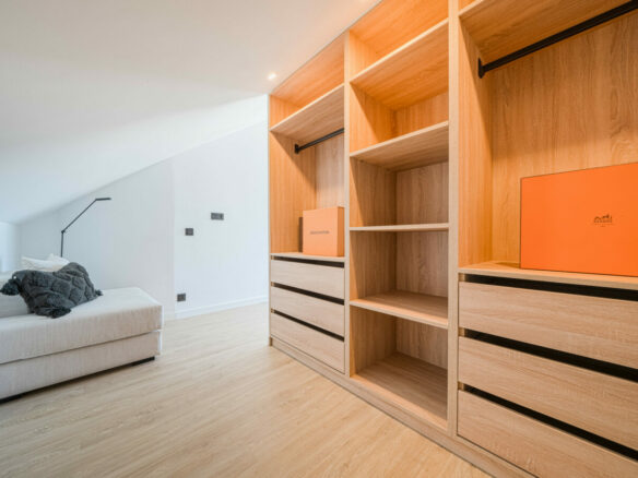 Los Pinos de Aloha – 3B Penthouse – Key Ready