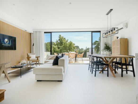 Los Pinos de Aloha – 3B Penthouse – Key Ready