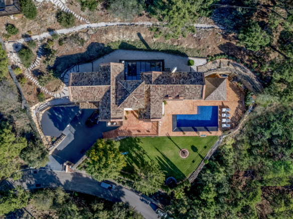 El Madroñal – 6B Villa – Gated