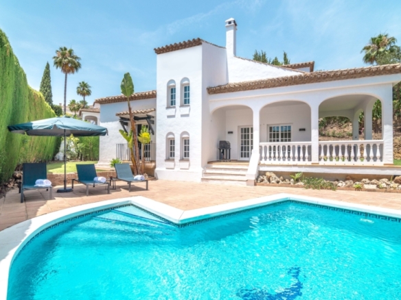 Nueva Andalucia – 4B Villa – Marbella Country Club