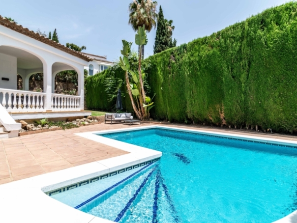 Nueva Andalucia – 4B Villa – Marbella Country Club