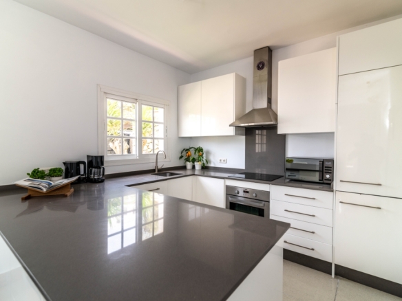Nueva Andalucia – 4B Villa – Marbella Country Club