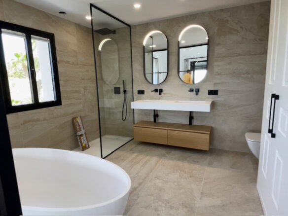 Benahavis  – Modern 5B Villa – Turn Key – Open Views