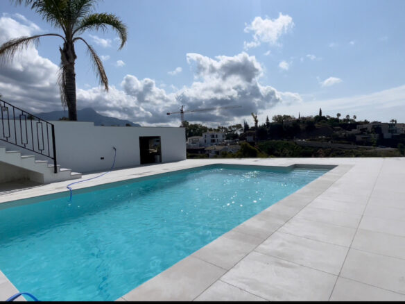 Benahavis  – Modern 5B Villa – Turn Key – Open Views