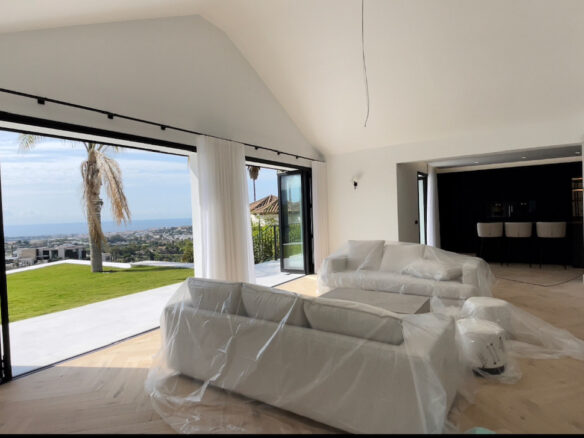 Benahavis  – Modern 5B Villa – Turn Key – Open Views