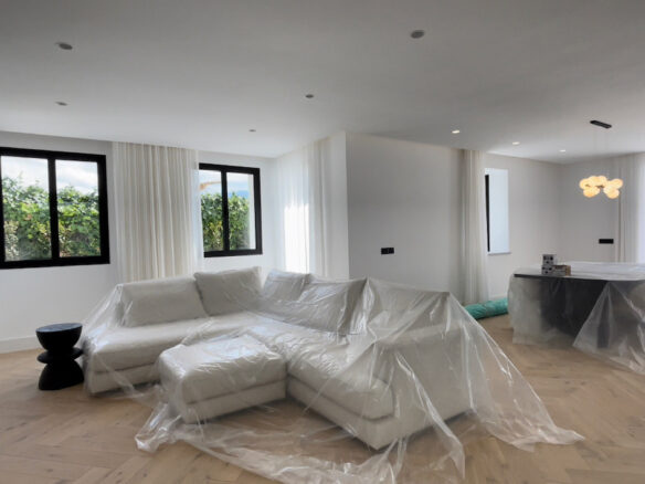 Benahavis  – Modern 5B Villa – Turn Key – Open Views