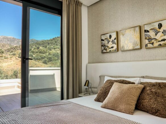 Marbella Hillside -3B Modern Penthouse – Sea Views