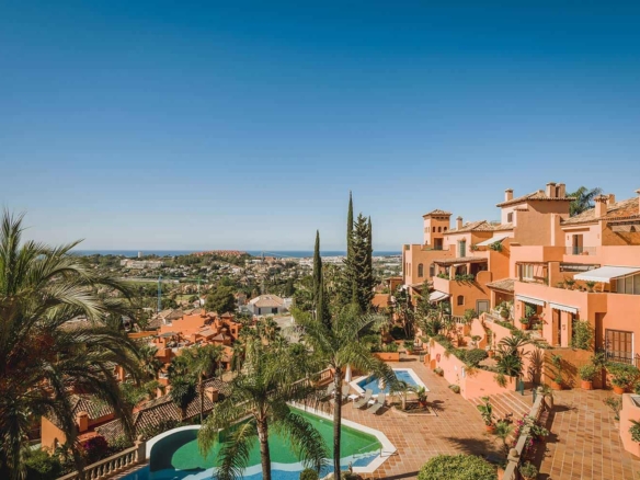 Nueva Andalucia – 3B Penthouse – Panoramic Sea & Coastal Views