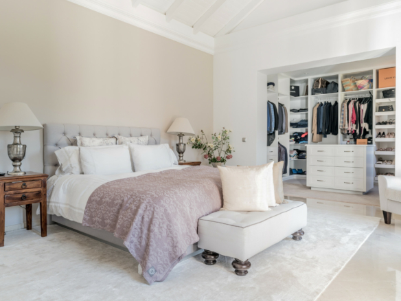El Madroñal – 6B Villa – Gated