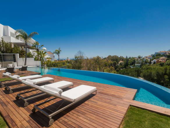 For sale- Benahavis – Modern 6B villa  – Panoramic Views 🌳