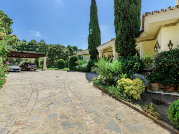 SOLD – Bargain – La Zagaleta – 4B Villa