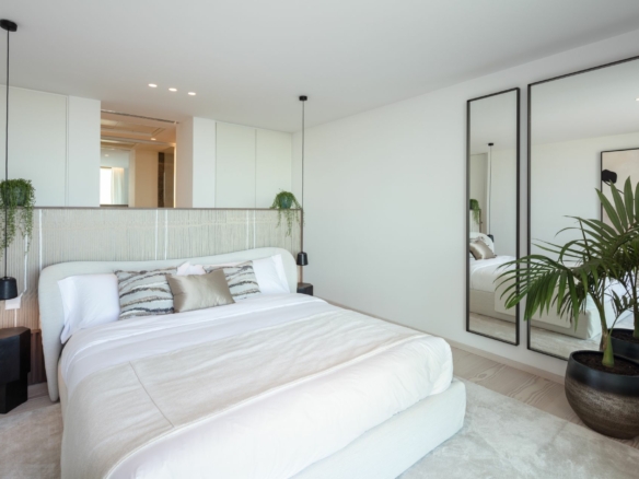 SOLD – La Quinta – 5B Modern Villa – Gated -Sea Views