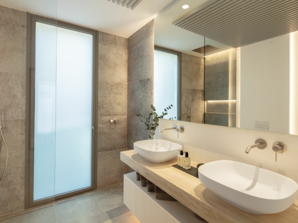 SOLD – La Quinta – 5B Modern Villa – Gated -Sea Views