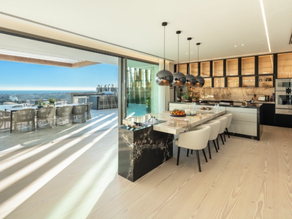 SOLD – La Quinta – 5B Modern Villa – Gated -Sea Views