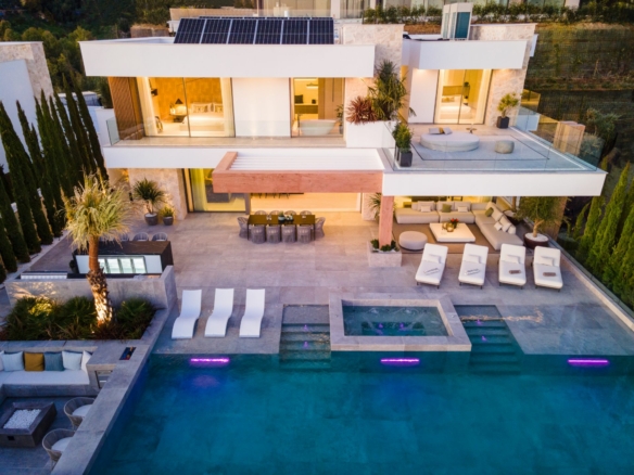 SOLD – La Quinta – 5B Modern Villa – Gated -Sea Views
