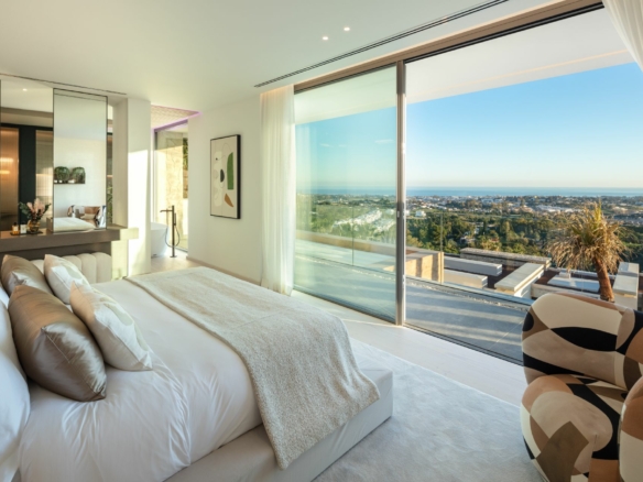 SOLD – La Quinta – 5B Modern Villa – Gated -Sea Views