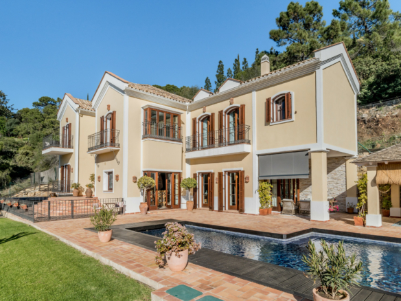 El Madroñal – 6B Villa – Gated