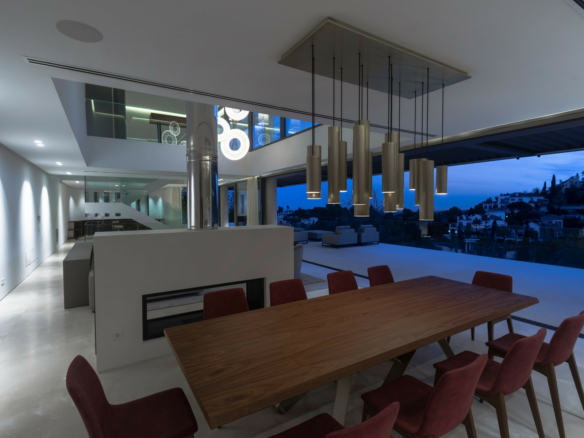For sale  – Benahavis –  Modern 5B villa – Panoramic views 🌳