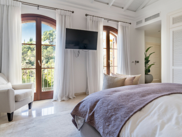 El Madroñal – 6B Villa – Gated