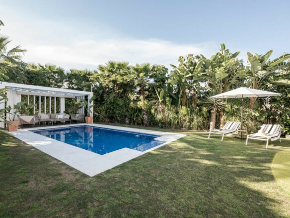 Nueva Andalucia -4B Villa -Turn key ready