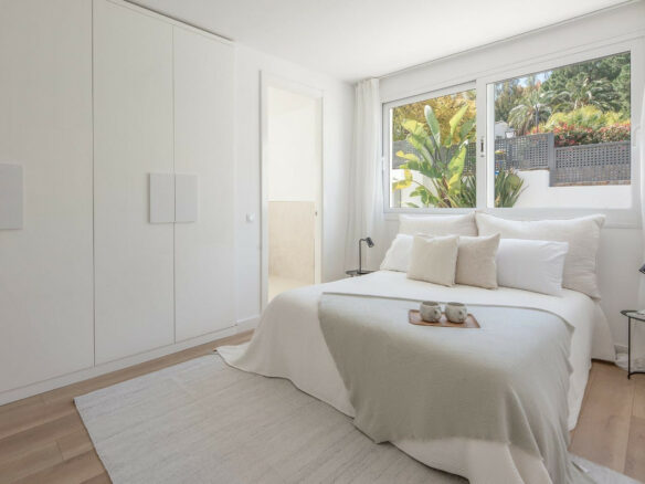 Nueva Andalucia -4B Villa -Turn key ready