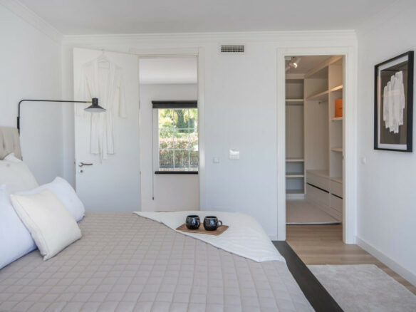 Nueva Andalucia -4B Villa -Turn key ready