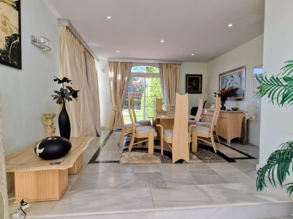 La Alquería  Benahavis  – 5B Modern villa –  Long Term Rent