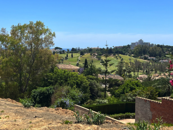 Benahavís – Plot of 3012m2 build 25%. – Sea Views