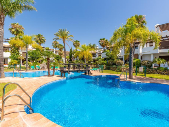Mirador del Paraiso – Semi detached villa -Gated