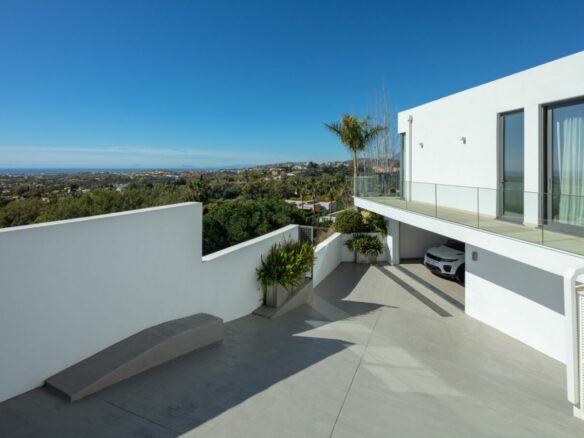 SOLD – El Herrojo  -7B Modern Villa – Panoramic Sea Views