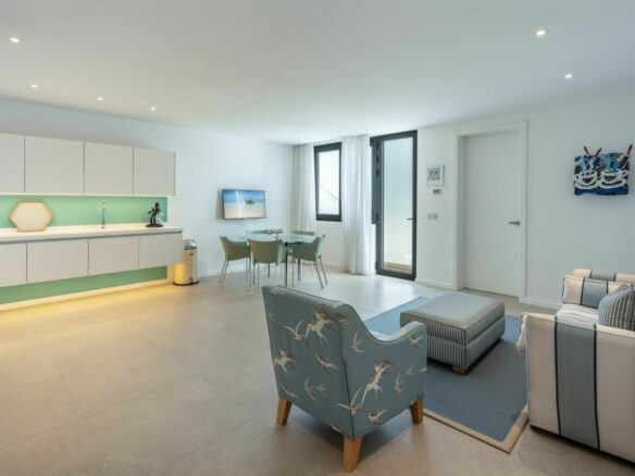 SOLD – El Herrojo  -7B Modern Villa – Panoramic Sea Views