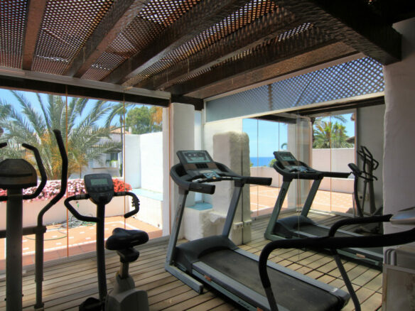 BARGAIN – Ventura Del Mar – 5B Penthouse – West facing -Sea views