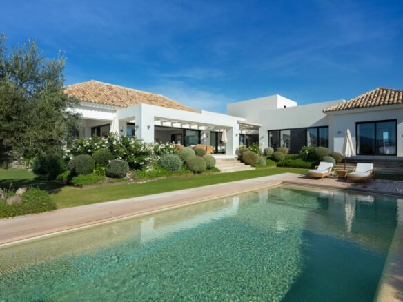 Nueva Andalucia – 5B Luxury Villa – Turn Key ready