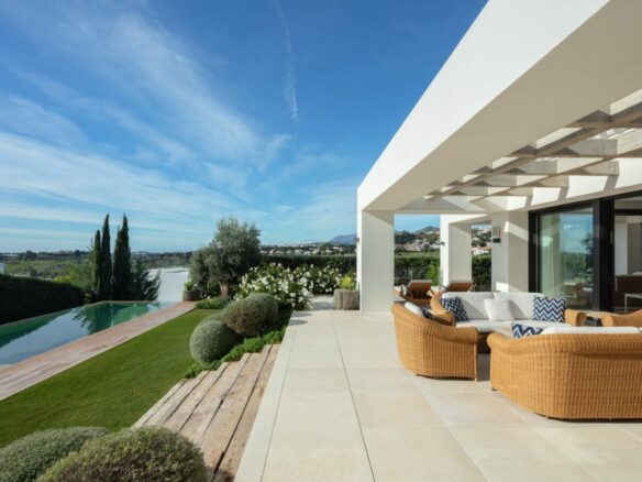 Nueva Andalucia – 5B Luxury Villa – Turn Key ready