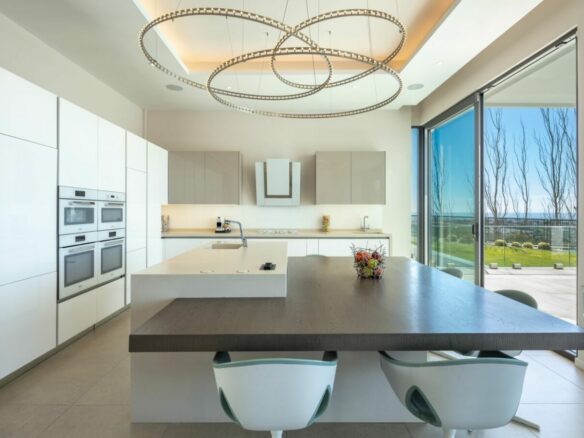 SOLD – El Herrojo  -7B Modern Villa – Panoramic Sea Views