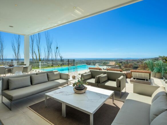 SOLD – El Herrojo  -7B Modern Villa – Panoramic Sea Views