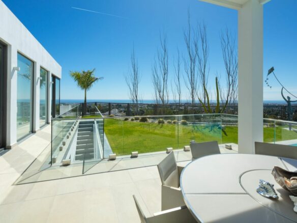 SOLD – El Herrojo  -7B Modern Villa – Panoramic Sea Views