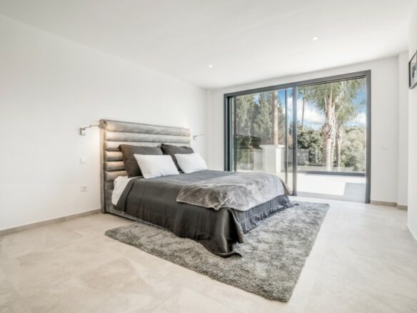 El Paraiso -5B Villa -Turn Key ready