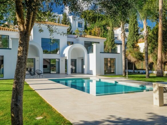 El Paraiso -5B Villa -Turn Key ready