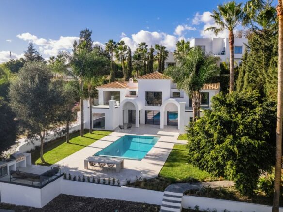 El Paraiso -5B Villa -Turn Key ready