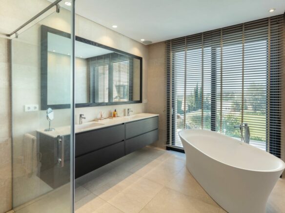 Nueva Andalucia – 5B Luxury Villa – Turn Key ready