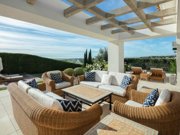 Nueva Andalucia – 5B Luxury Villa – Turn Key ready