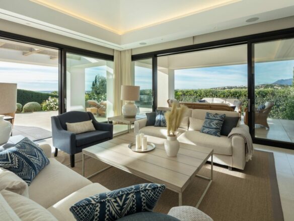 Nueva Andalucia – 5B Luxury Villa – Turn Key ready