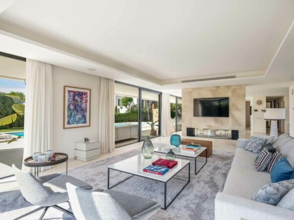 Altos Puente Romano – 6B Modern Villa  – Gated – For RENT