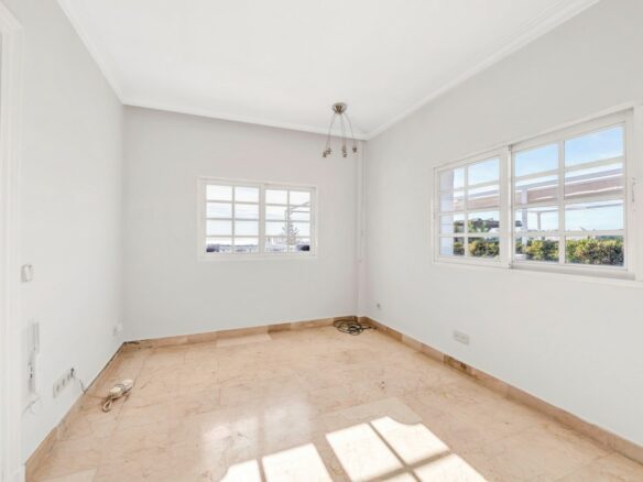 Aloha Pueblo – Townhouse + 3 Shops -Sea Views – Lift